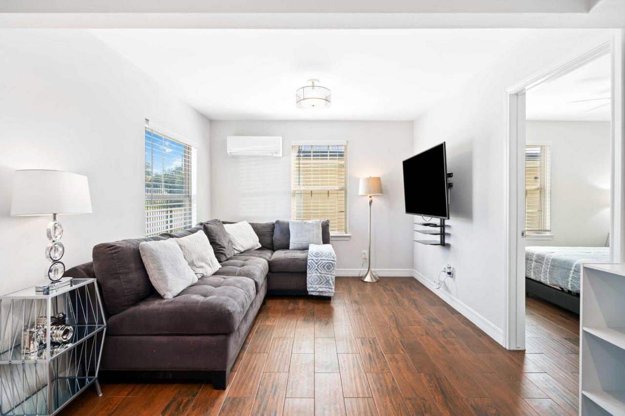 Stunning & Vibrant Apt 7 Min From Tx Med Center Houston Exterior photo